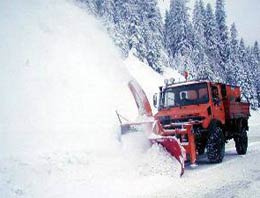 Yol kapandı, öğrenciler mahsur kaldı