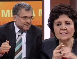 Gülen kaseti canlı yayını karıştırdı