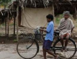 Cep telefonu var, evlerde tuvalet yok