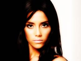 Cansu Dere'nin intikamı acı oldu