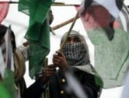 Pakistan'da ABD karşıtı İslamcı ittifak güç kazanıyor