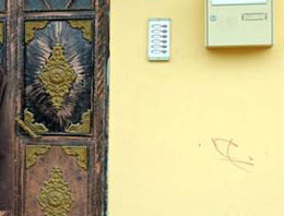 Alevi evlerindeki işaretlerin sırrı çözüldü